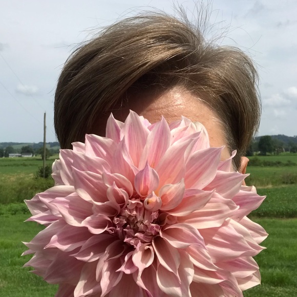 ๐Meet Your Posher๐ - Picture 3 of 3